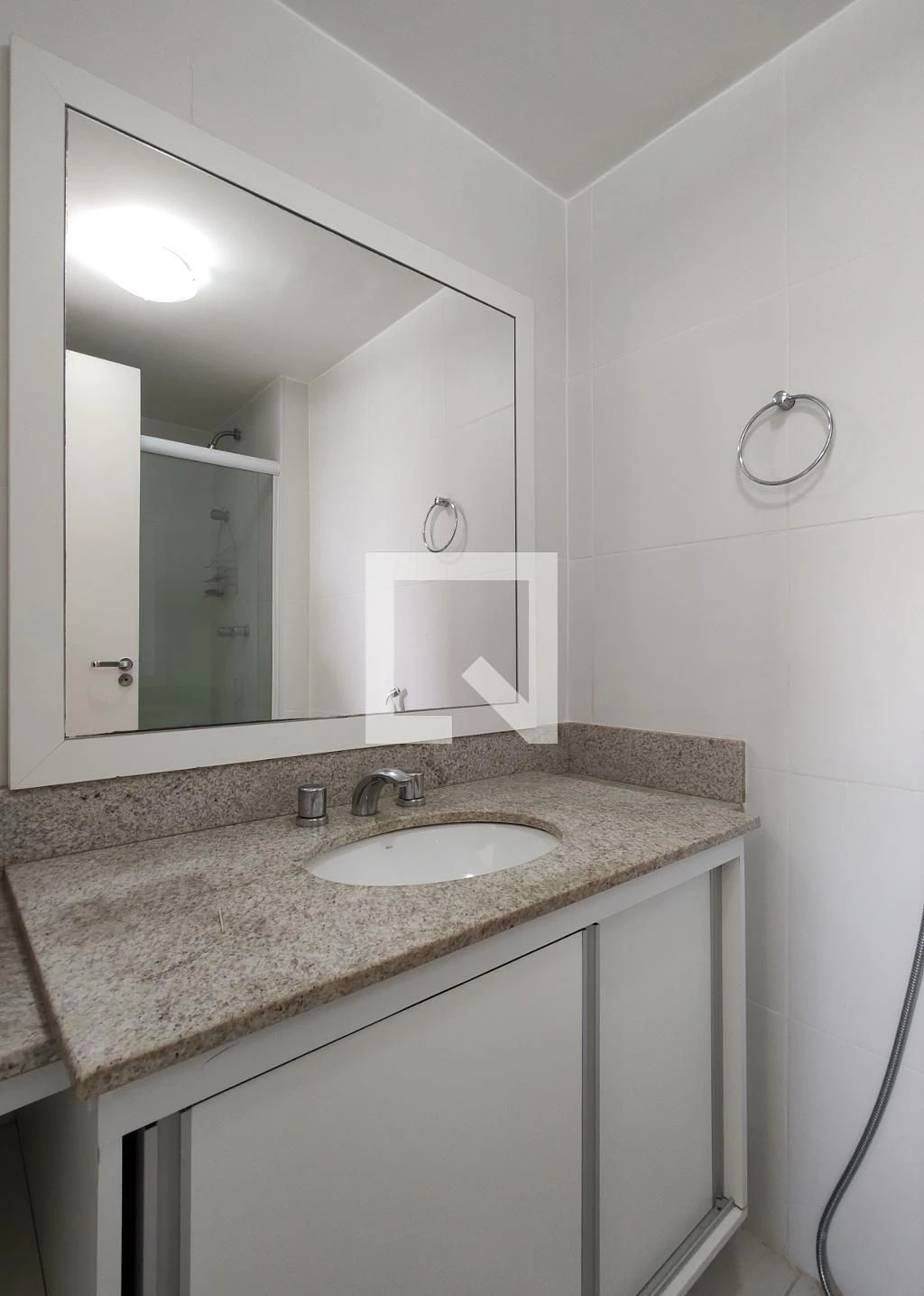 Apartamento, 70 m², com janelas do piso ao teto — photo 38