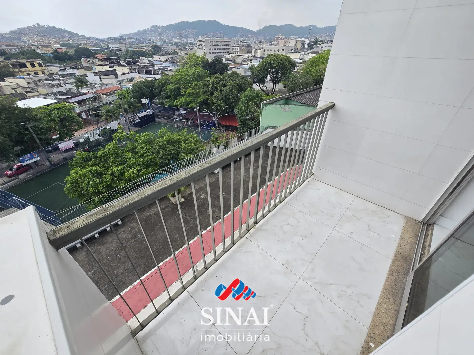 Apartamento com churrasqueira privativa, Brás de Pina — photo 9