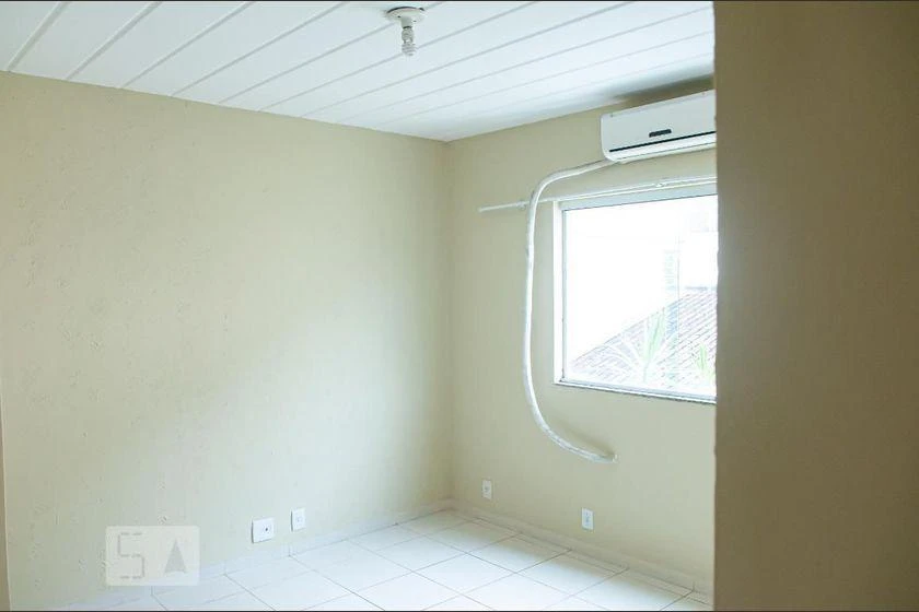 Balcony with a grill in a 2-bedroom house, 118 m² — photo 18