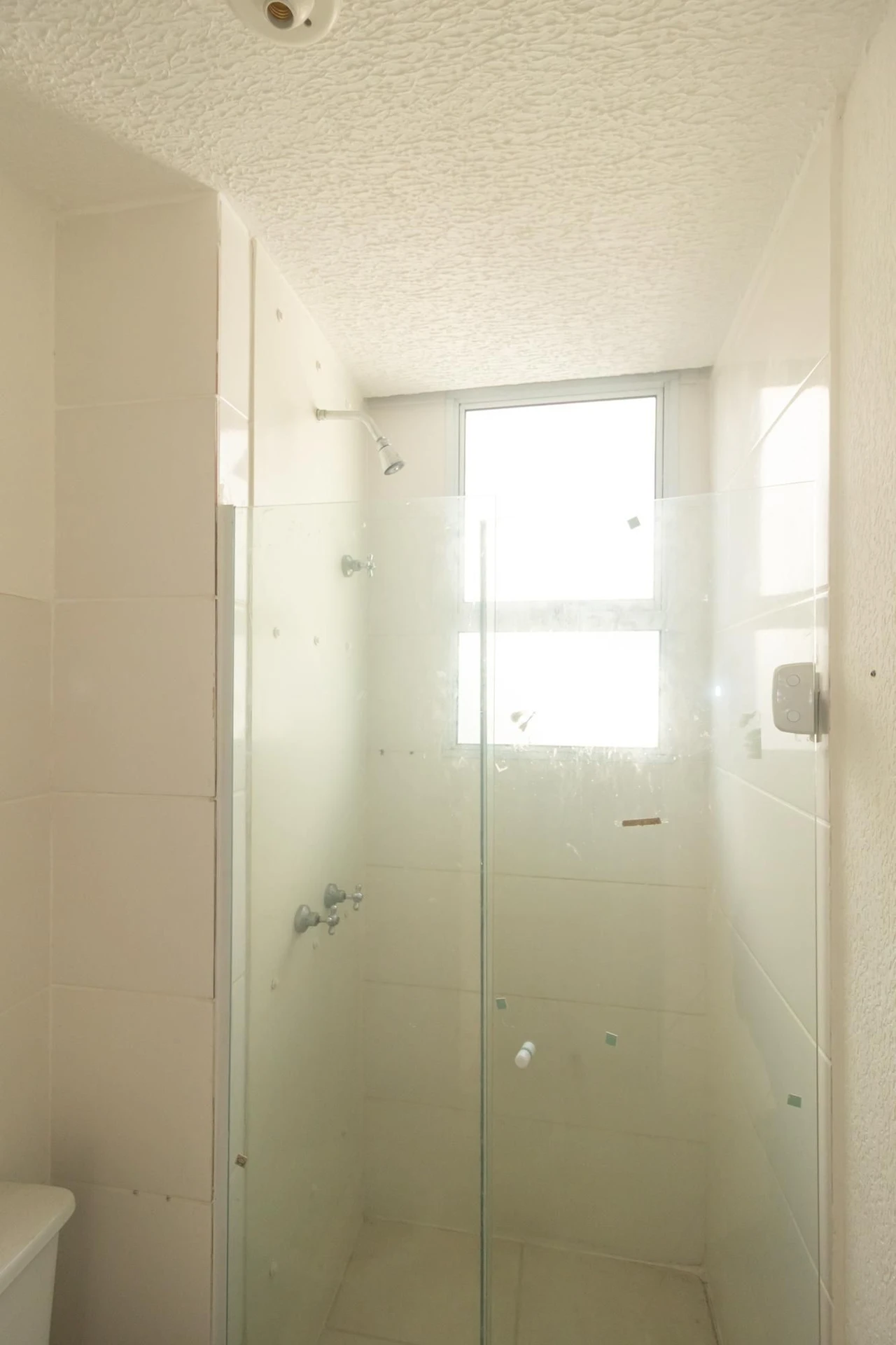 Unfurnished 2-bedroom apartment with 1 bathroom — photo 2