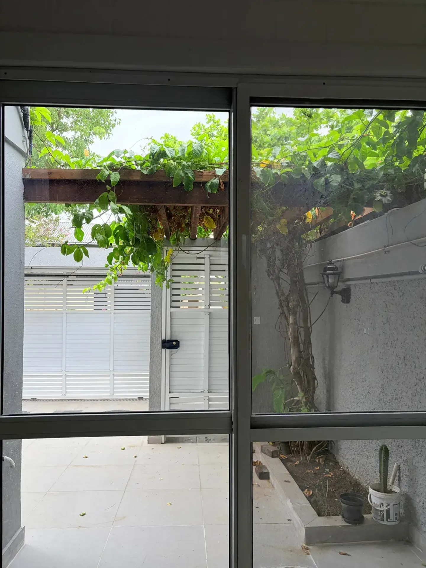 Casa com 5 quartos e 5 banheiros e varanda envidraçada — photo 17