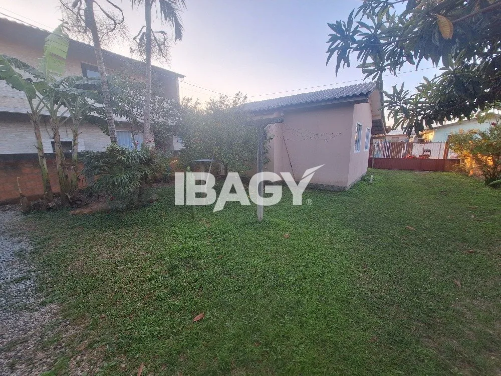 2-bedroom house with balcony BBQ setup — photo 11