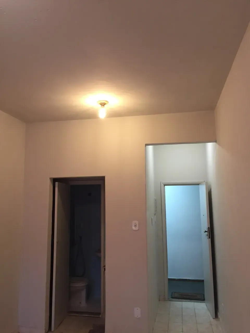 Apartamento sem mobília com 1 quarto e cozinha separada — photo 7