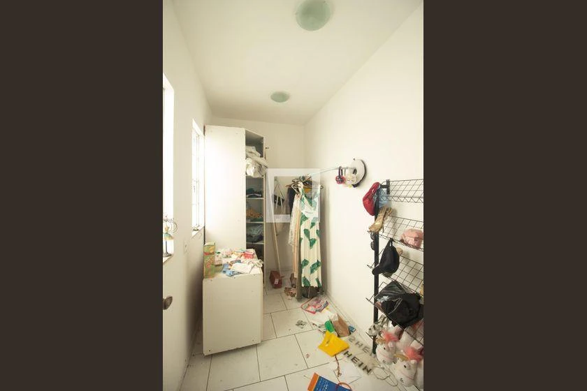 Casa de 197 m² com espaço de home office e closet — photo 37