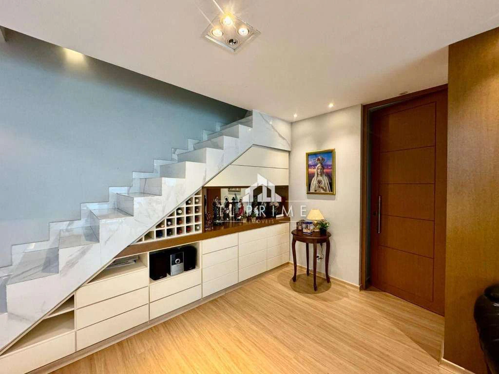 Furnished penthouse with 205 m², 3 bedrooms and 2 suites — photo 28