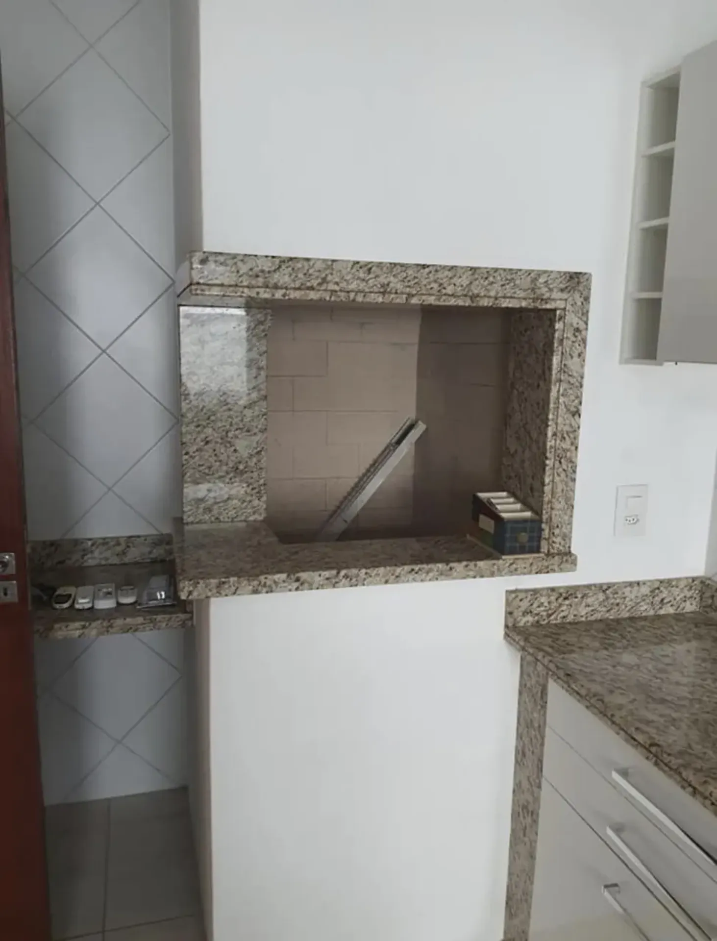 Furnished 181 m² apartment with 3 bedrooms and private garden — photo 12