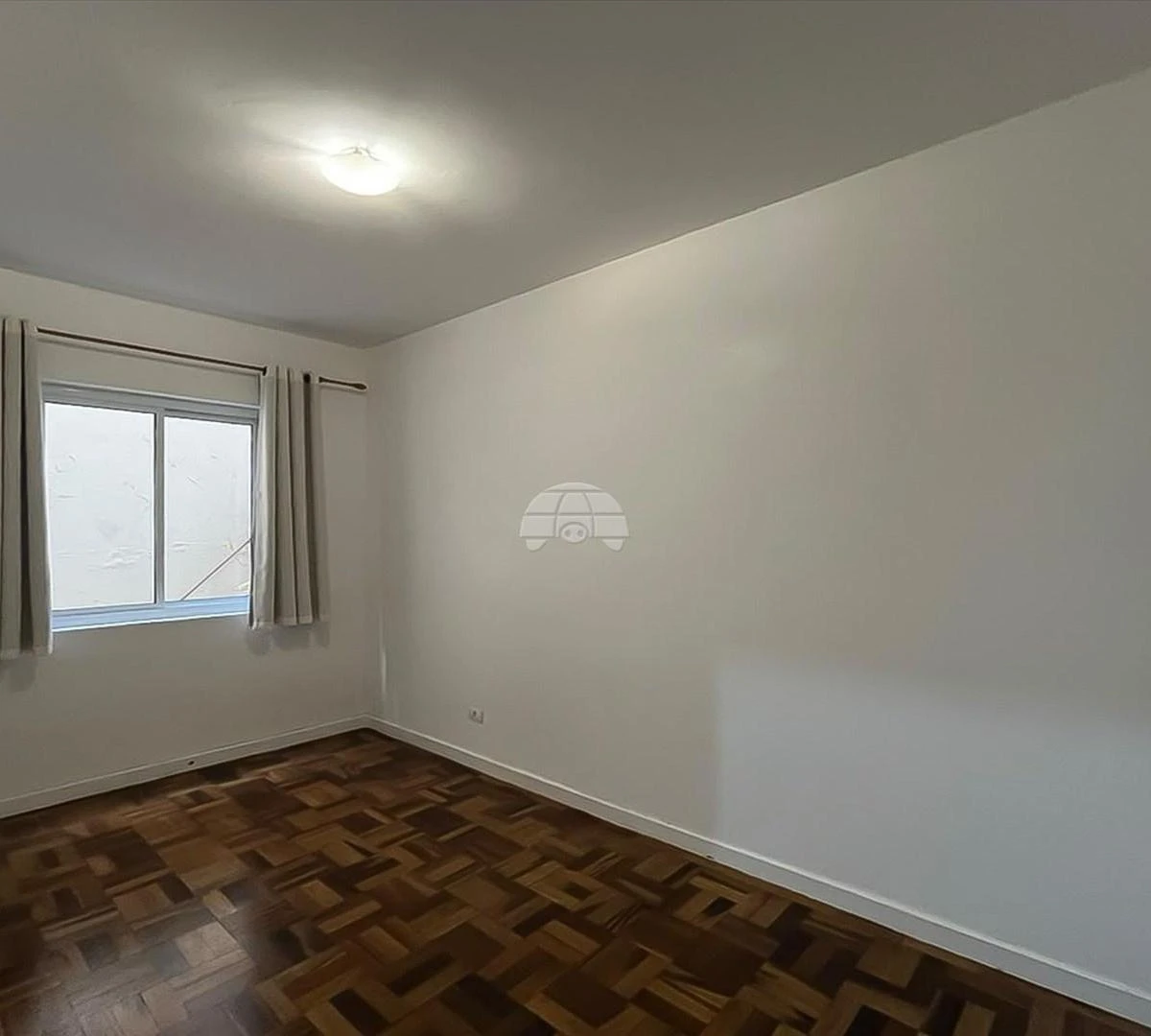 3-bedroom apartment with a bathtub — photo 22