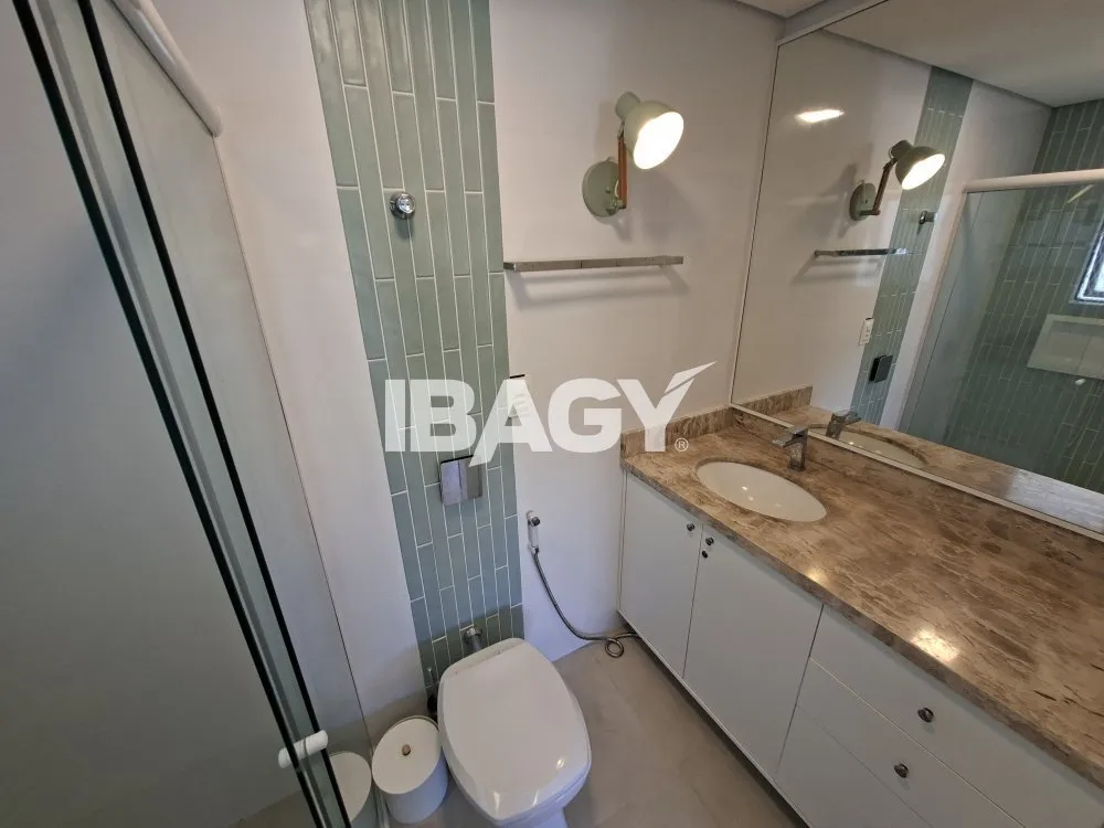 Квартира с 2 спальнями и кухней open-plan и 1 местом — photo 8