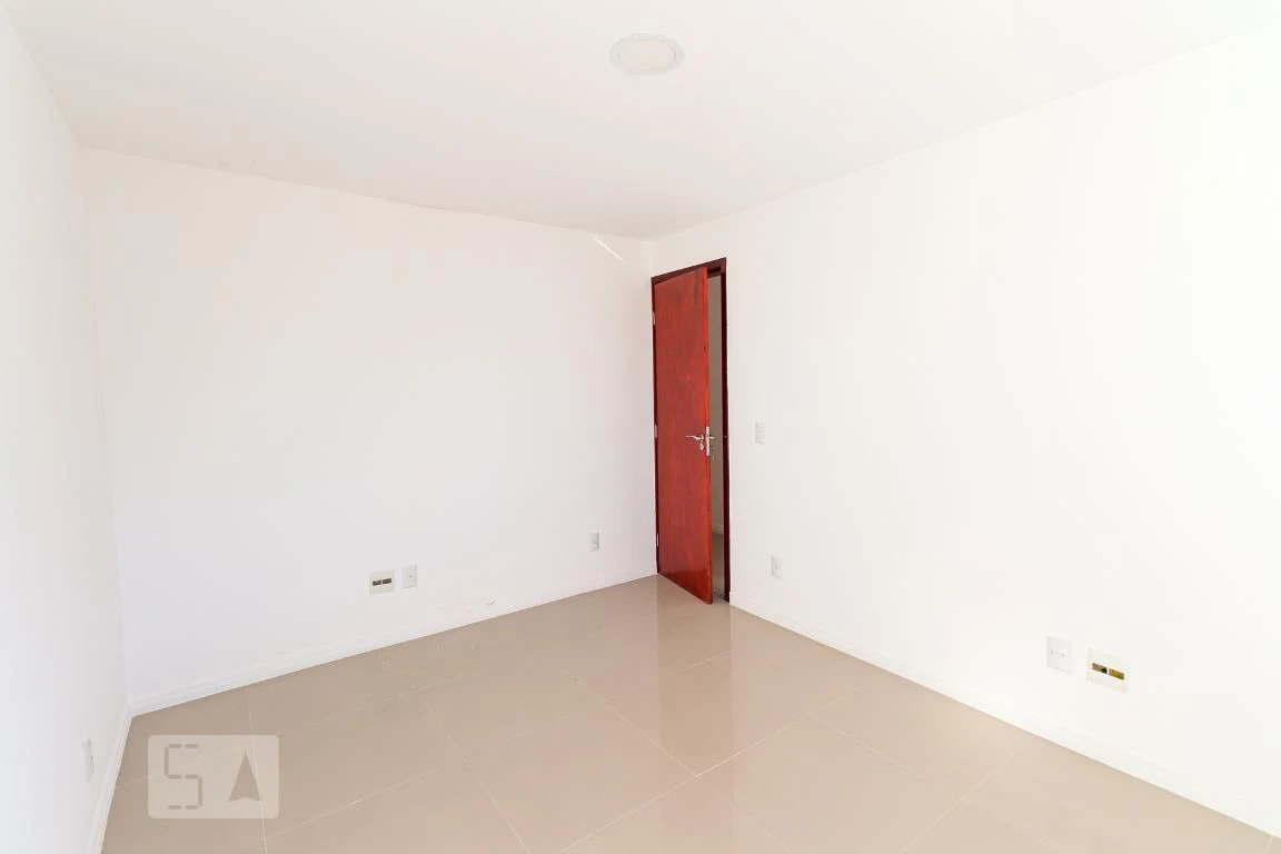 3-bedroom apartment with a mountain view in Rio de Janeiro — photo 12