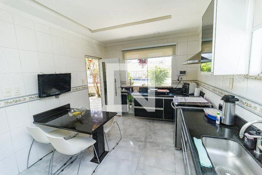Casa mobiliada, 406 m², com banheira — photo 10
