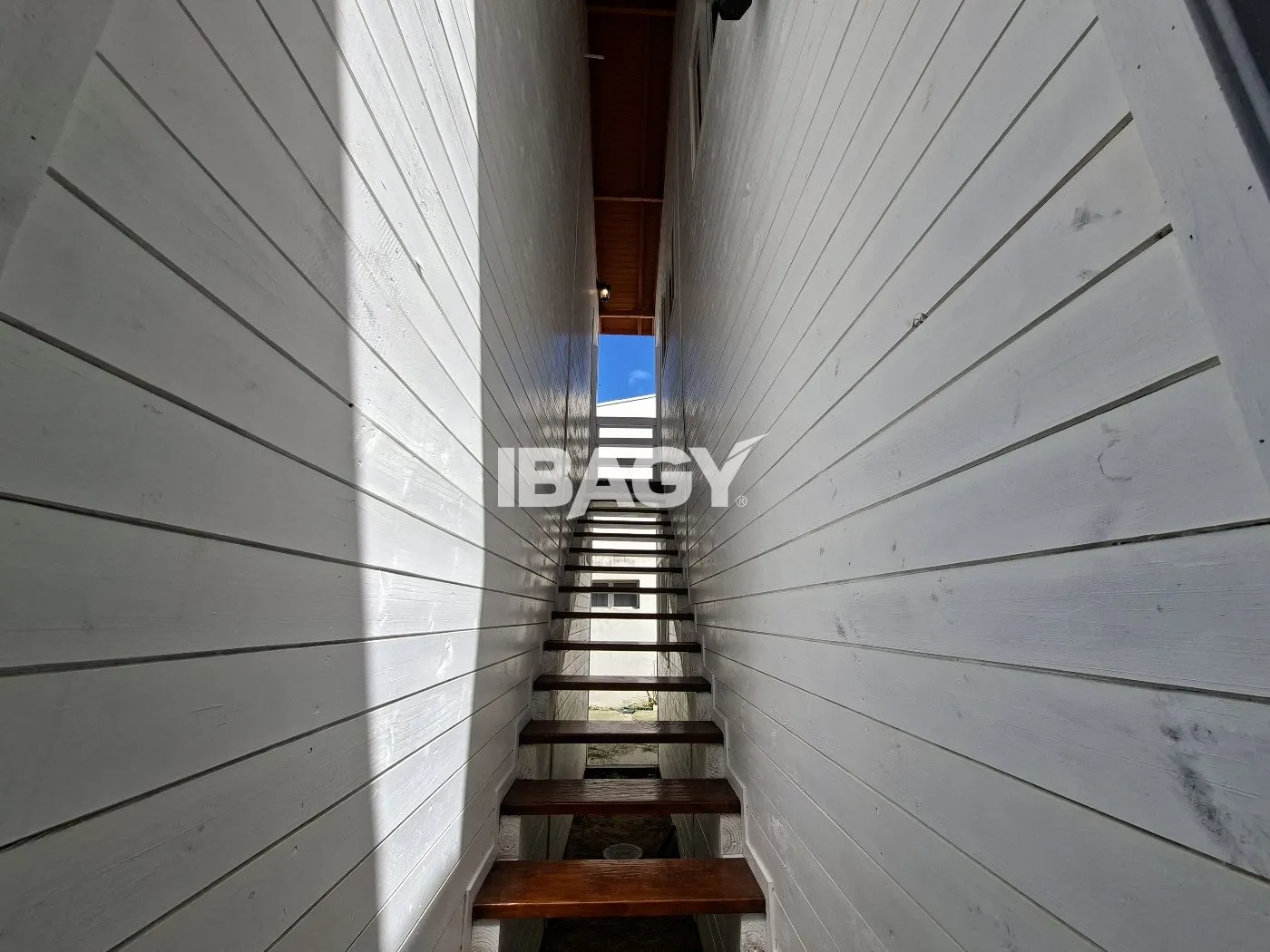 Apartment, 24 m², with wood or laminate floors — photo 17