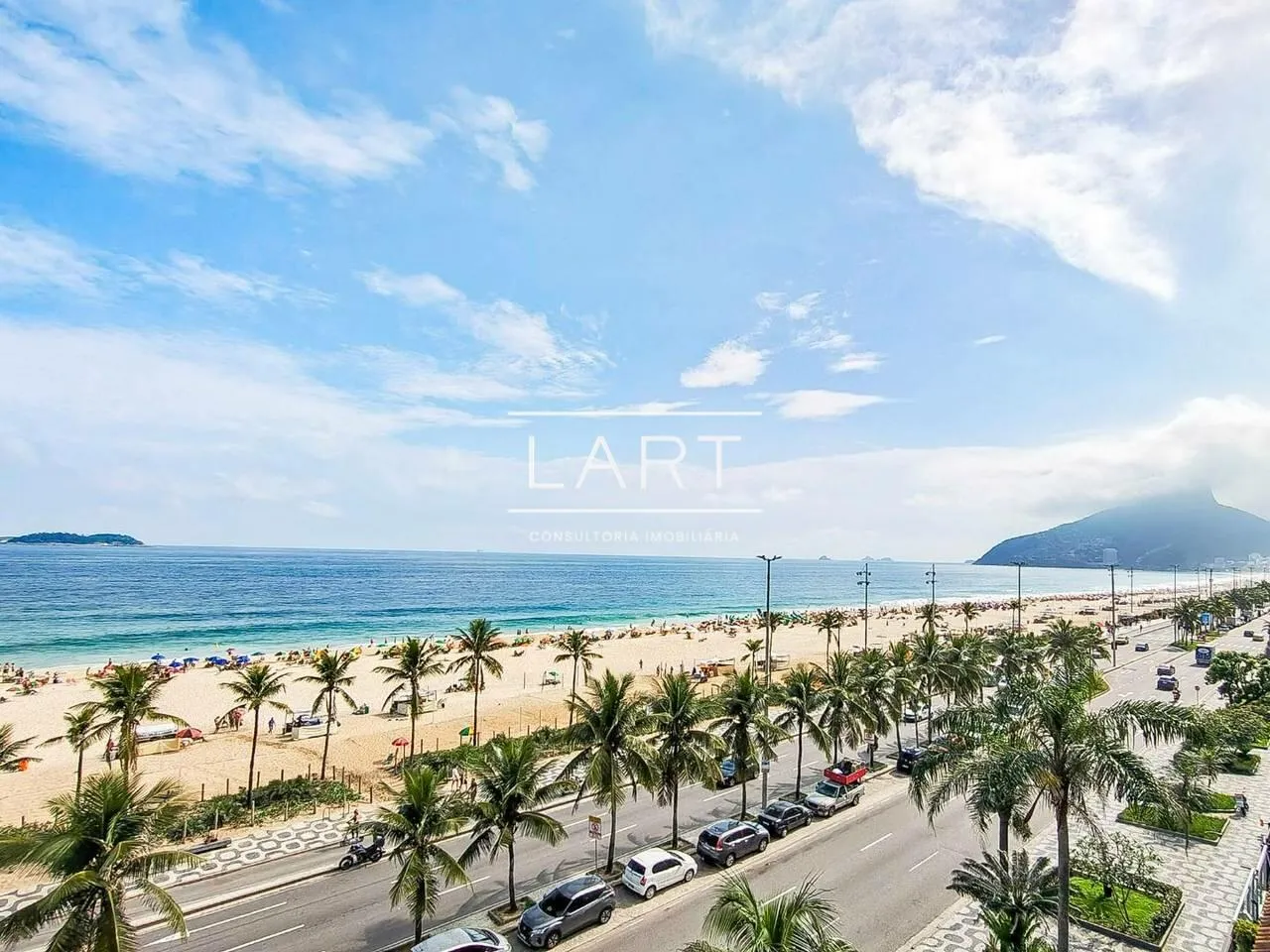 3-bedroom apartment with a water view in Rio de Janeiro — photo 6
