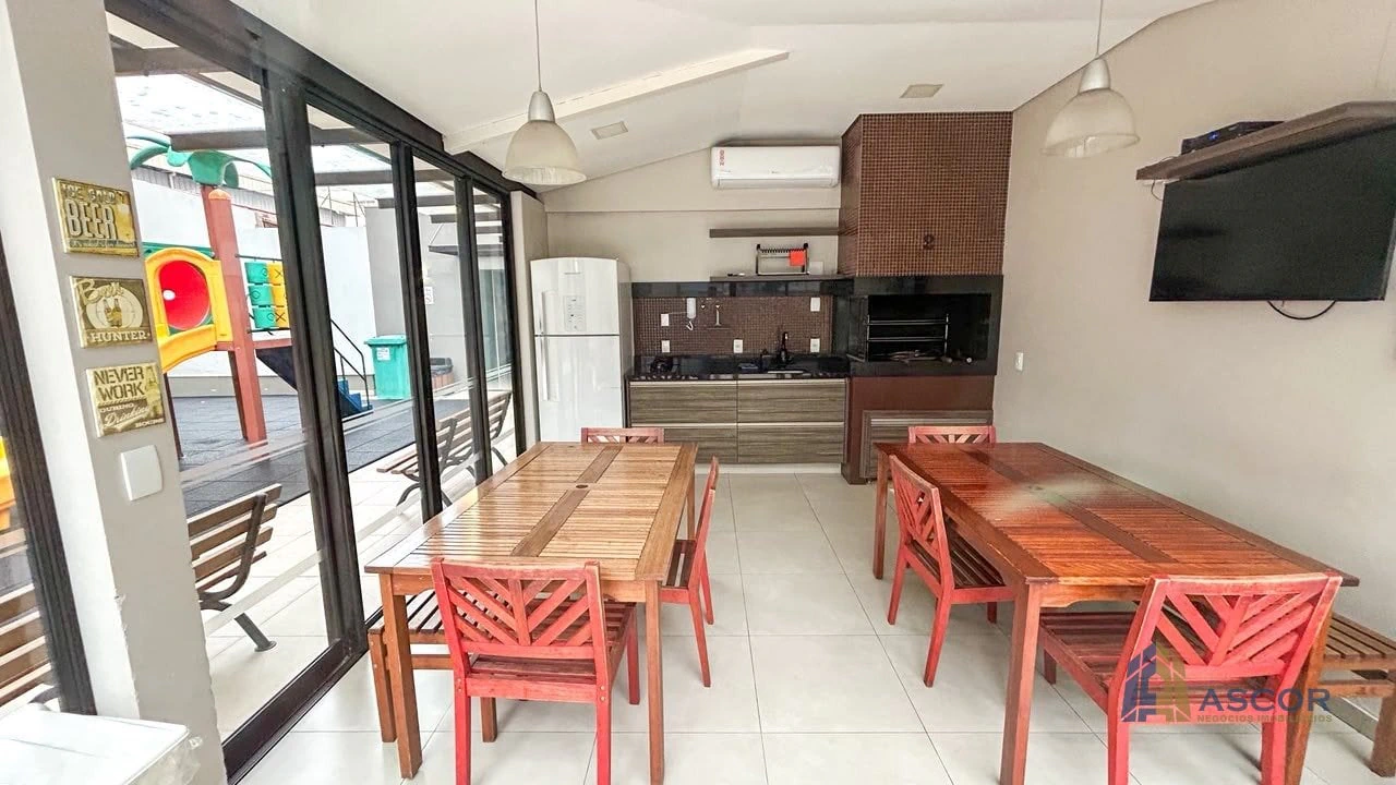 3-bedroom apartment with a bathtub in Florianópolis — photo 30