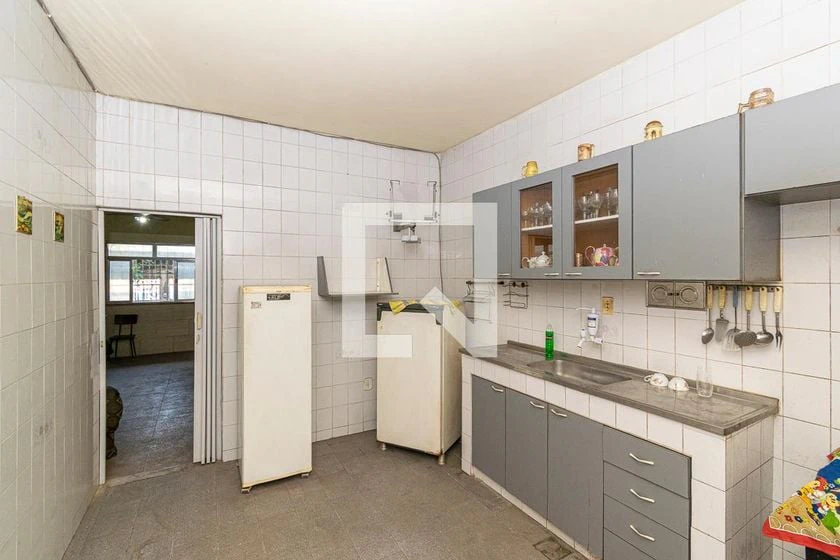 Casa amueblada con 3 dormitorios y 240 m² con balcón — photo 2
