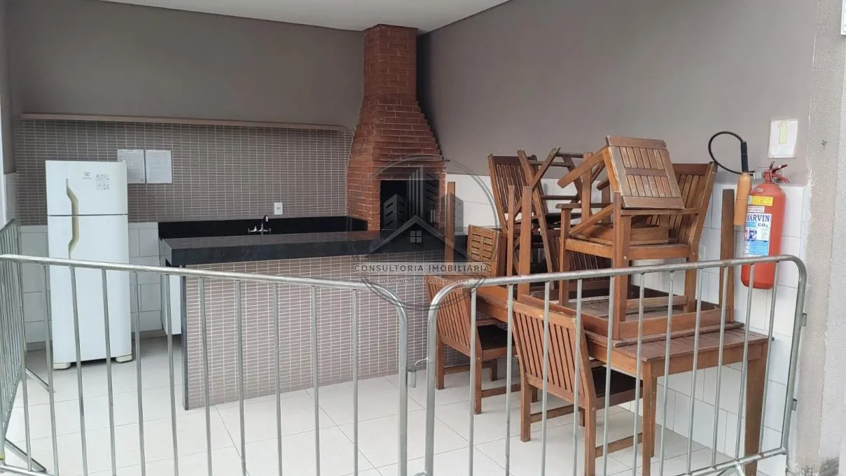 Apartamento de 1 quarto com piso de madeira ou laminado — photo 27