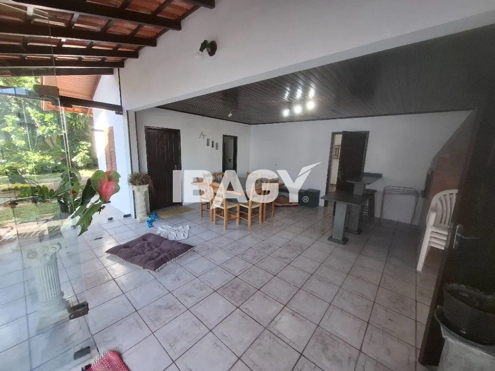 Furnished house with 5 bedrooms, 2 suites and 2 parking — photo 46