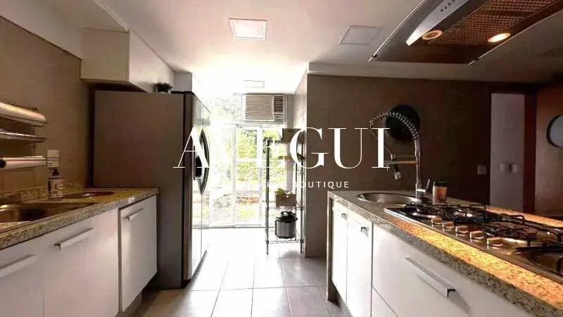 Furnished house with 4 bedrooms and 5 bathrooms — photo 23