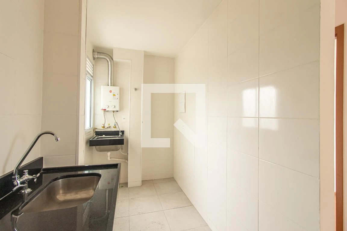 2-bedroom apartment in a building with a pool — photo 28