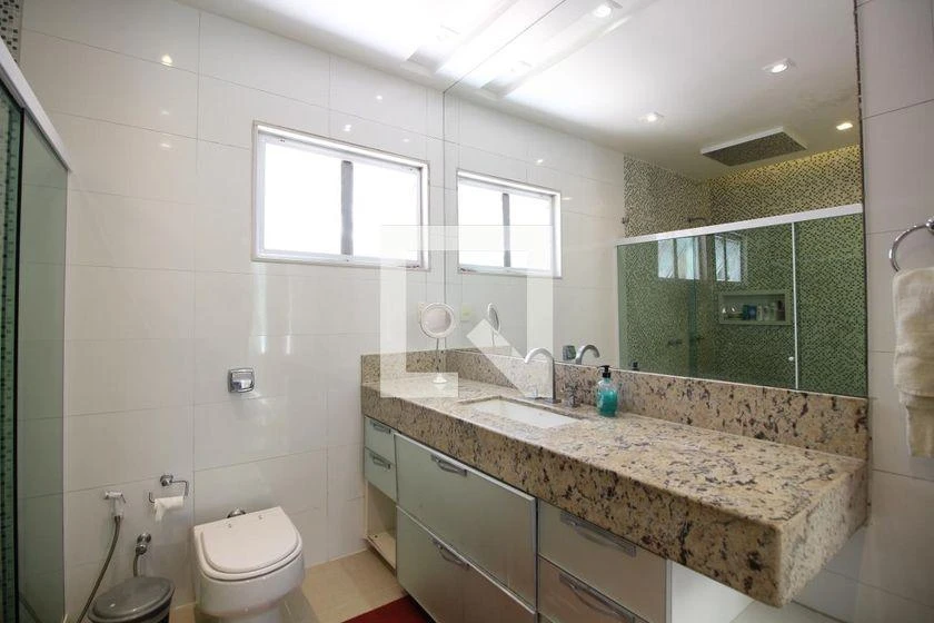 Condominium house with 4 bedrooms and 329 m² — photo 35