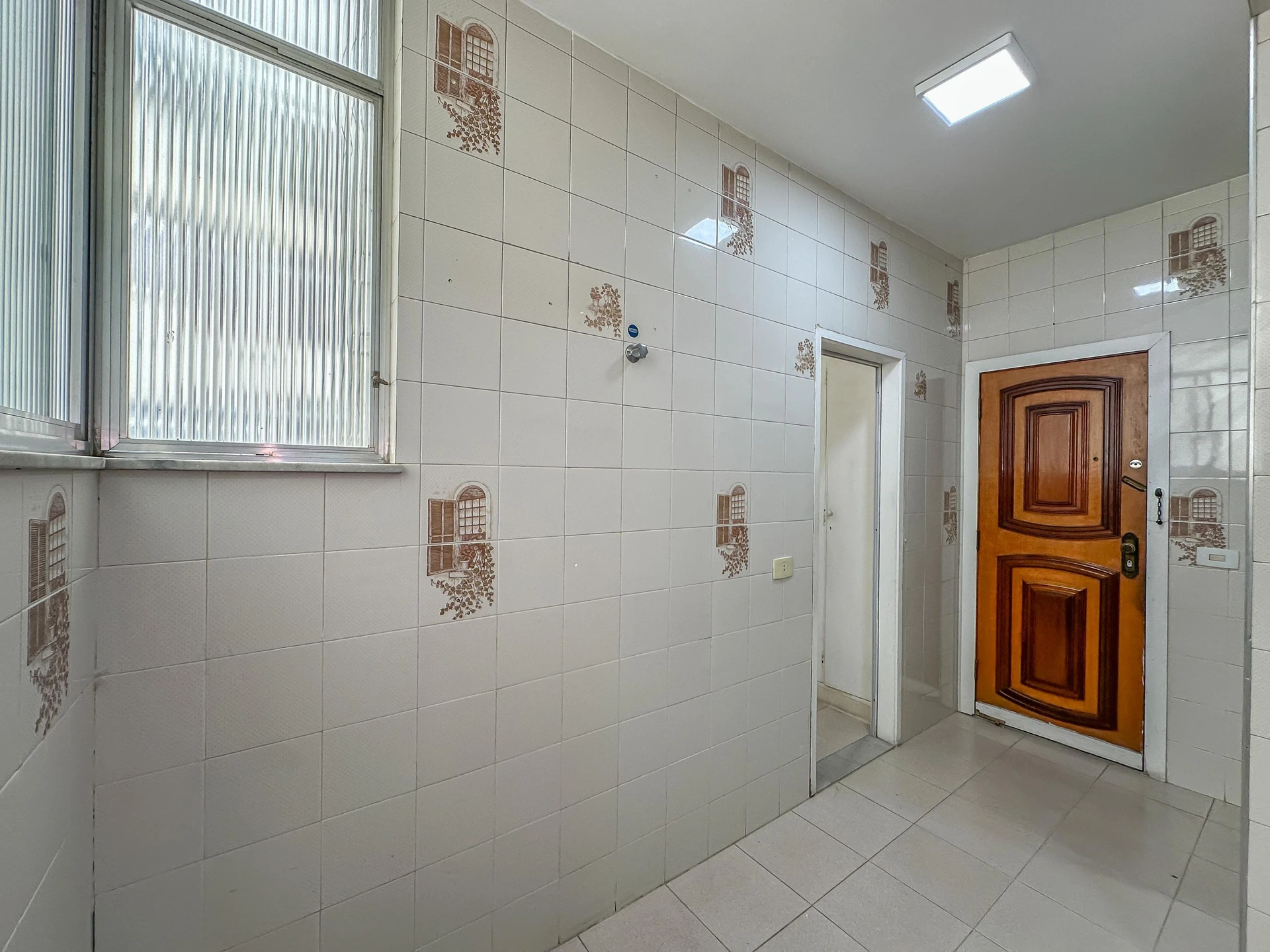 Washing machine in a 2-bedroom apartment, 80 m² — photo 22