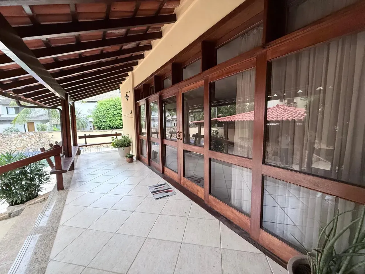 House, 600 m², with a grill on the balcony — photo 4