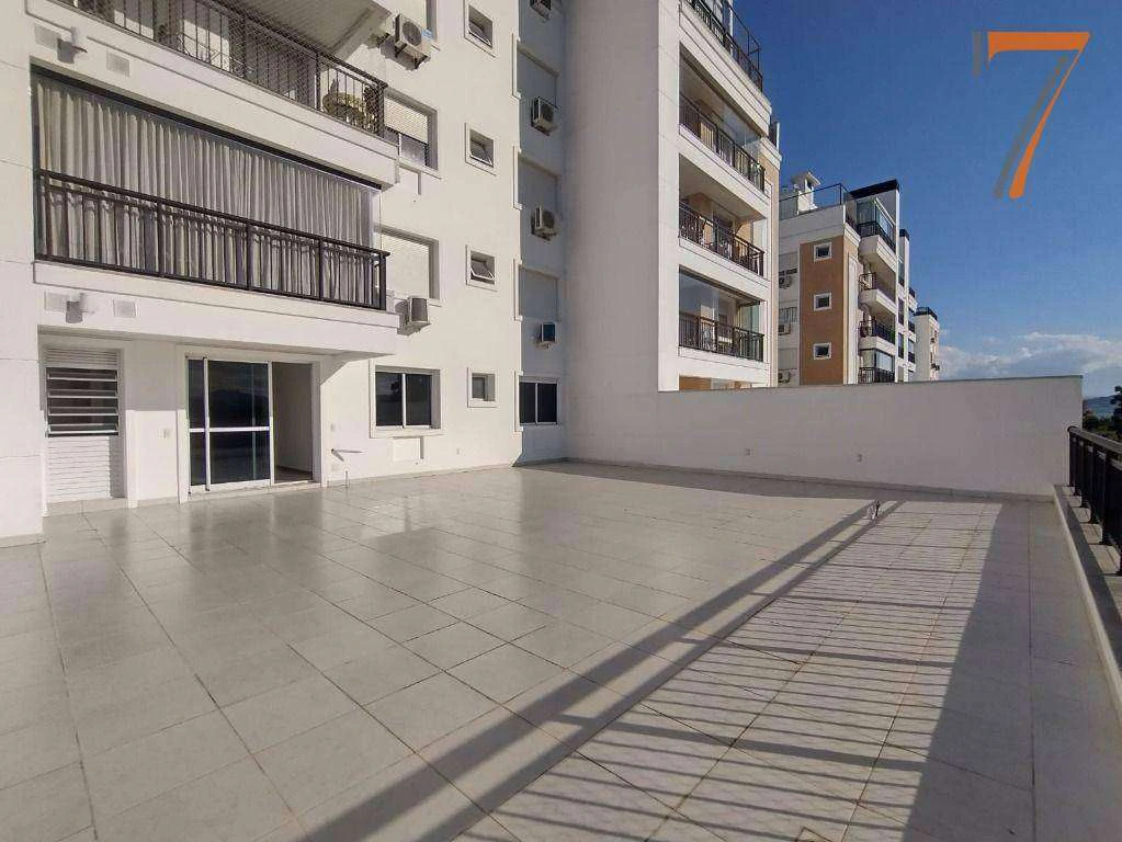 Garden-style apartment with 2 en-suite bedrooms