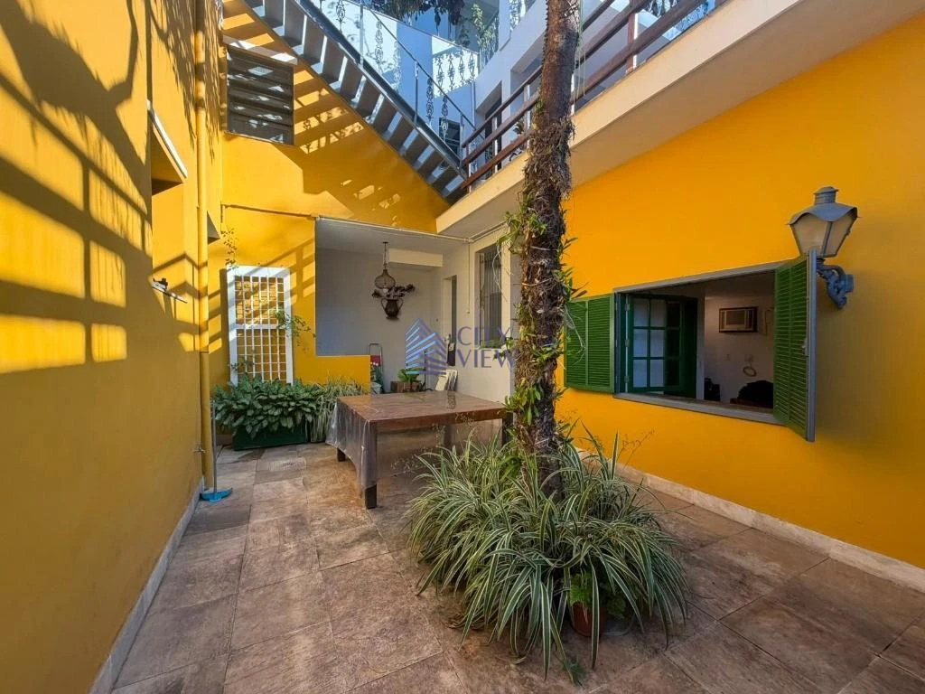 4-bedroom 500 m² house with 5 bathrooms — photo 37