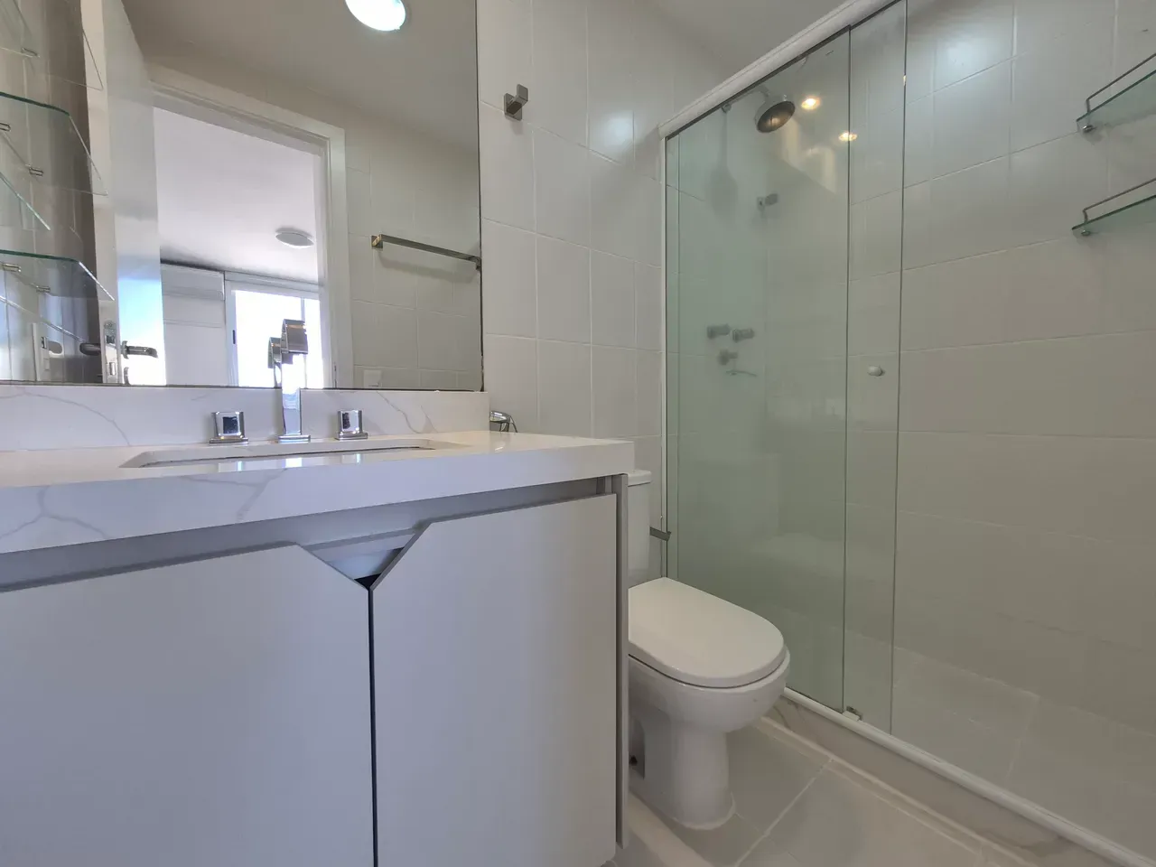 Duplex with 225 m², 3 bedrooms, and open-plan kitchen — photo 25