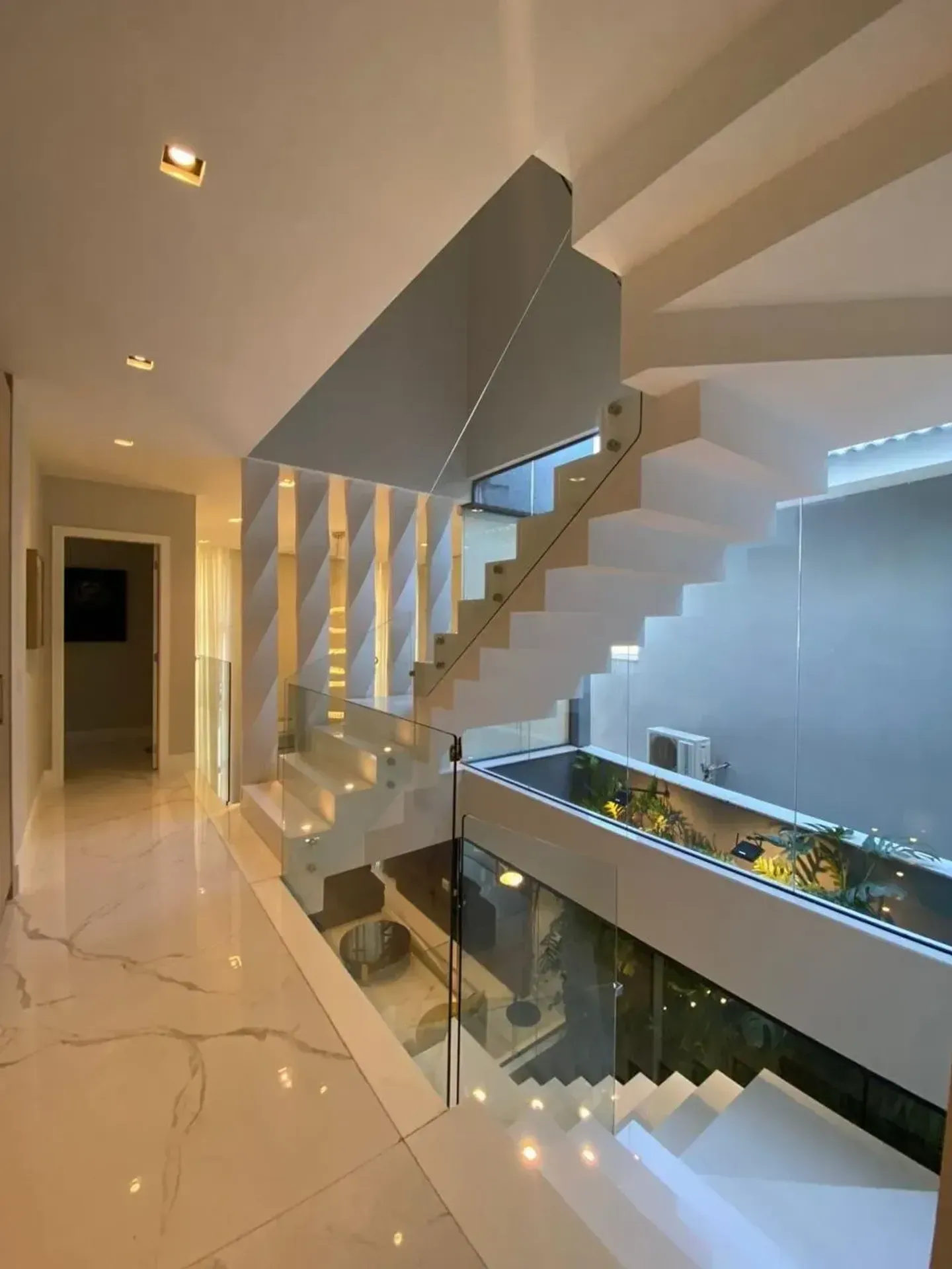 Furnished house with 4 bedrooms and 7 bathrooms — photo 30