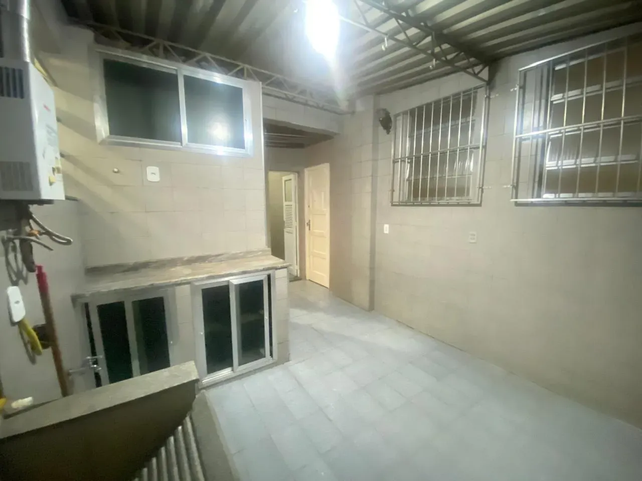 Unfurnished apartment with laundry area and 2 bedrooms — photo 24