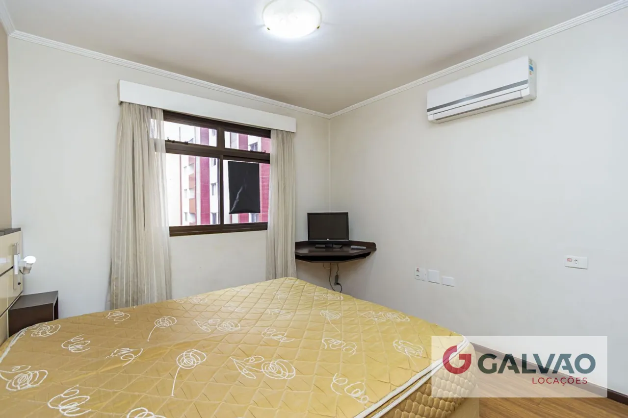 One-bedroom apartment in a building with a gym — photo 4
