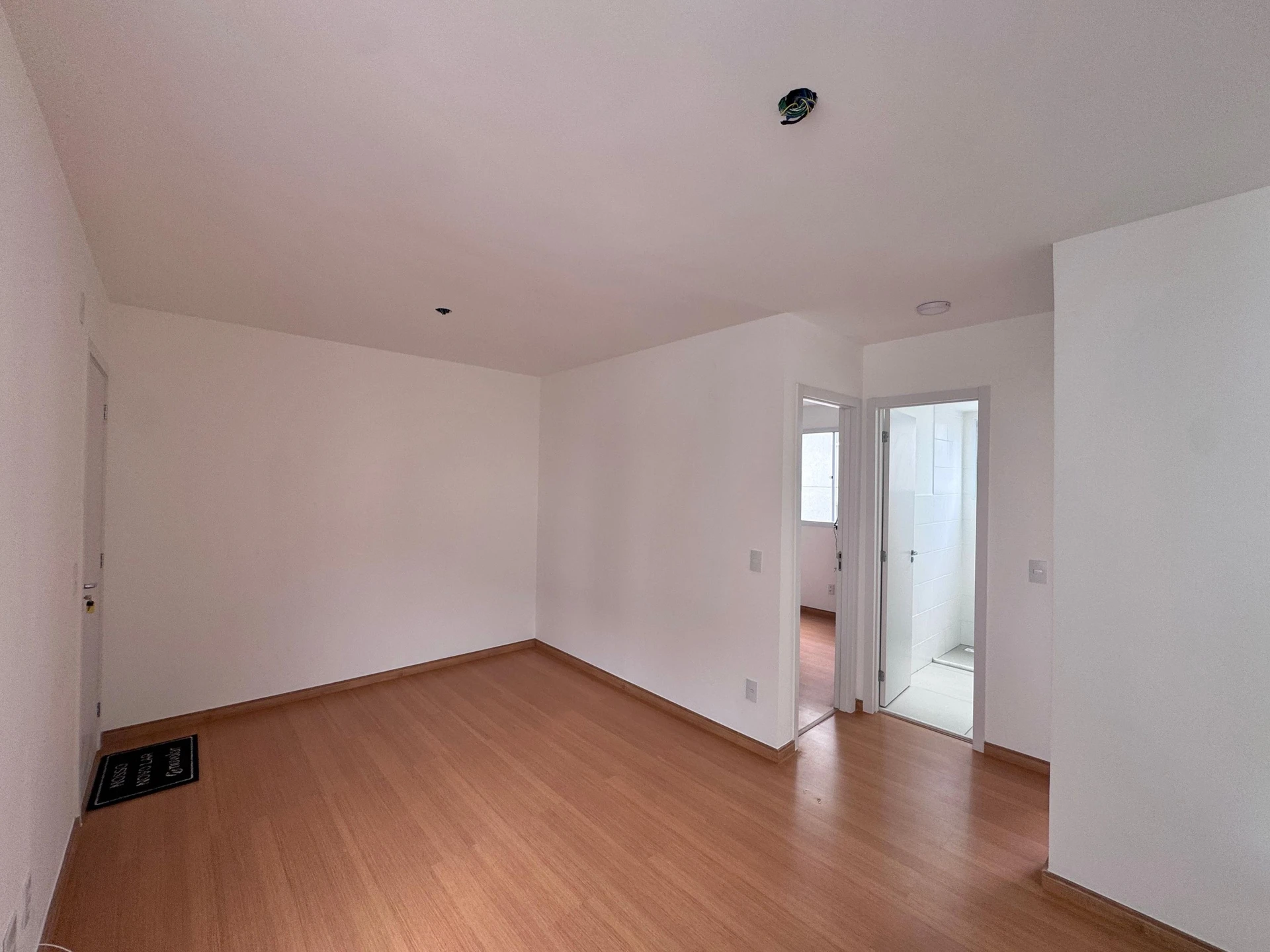 2-bedroom apartment with a closed kitchen and 1 parking spot — photo 24