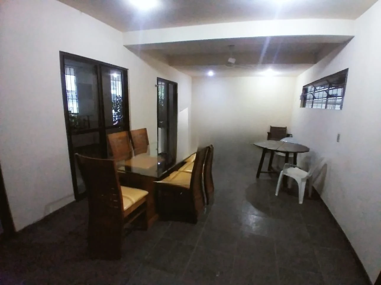 Unfurnished apartment with 6 bedrooms and 2 parking spots — photo 22
