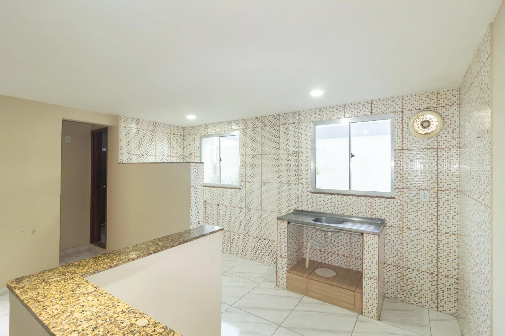2-bedroom house, 65 m² — photo 2
