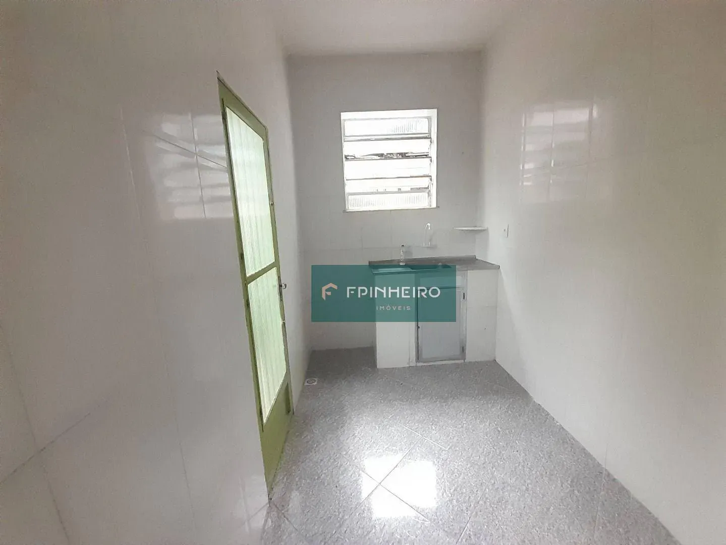Casa com 2 dormitórios, 1 banheiro e varanda — photo 21