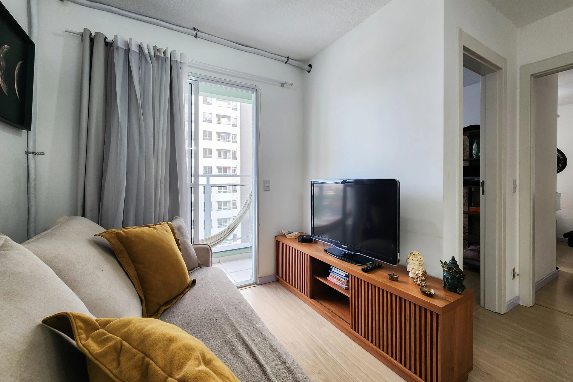 Apartamento mobiliado com cozinha integrada e varanda — photo 26