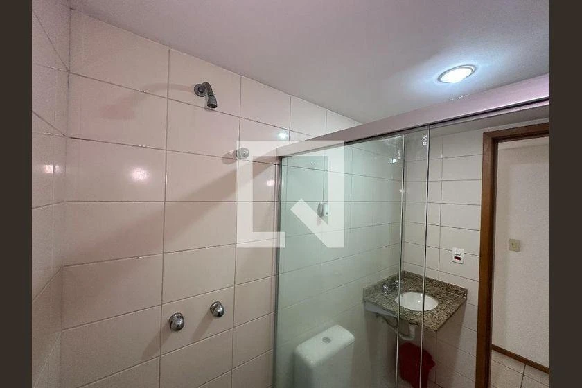 3-bedroom apartment in a building with a gym — photo 46