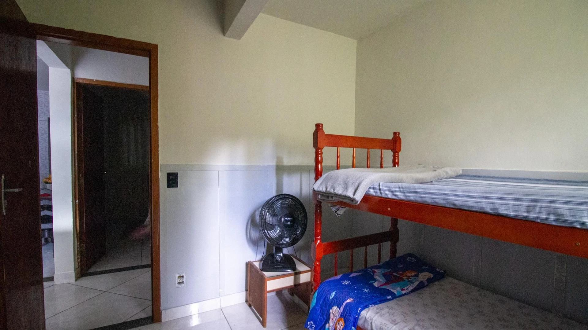 Furnished 1-bedroom apartment with 2 bathrooms — photo 18