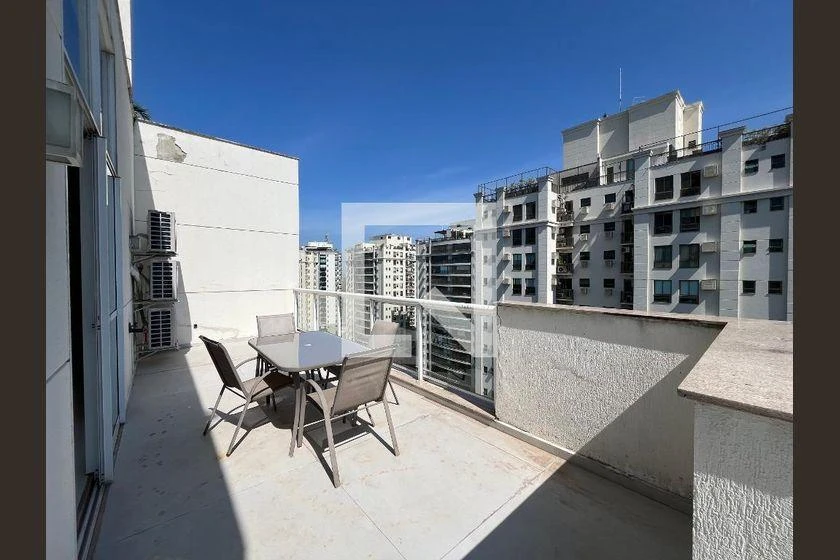 One-bedroom apartment with a mountain view — photo 20