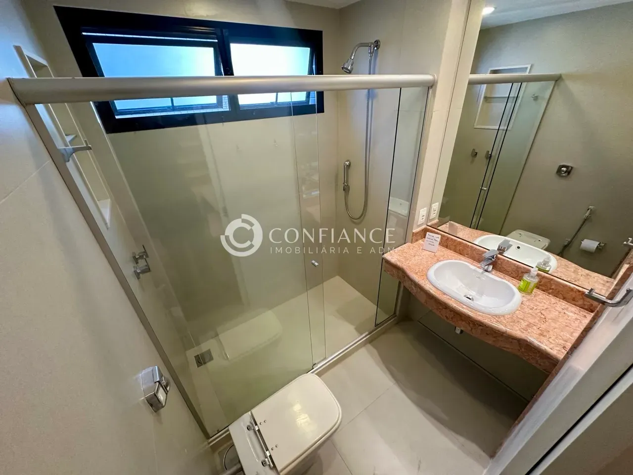 Apartamento de 230 m² com 2 quartos e armários embutidos — photo 42