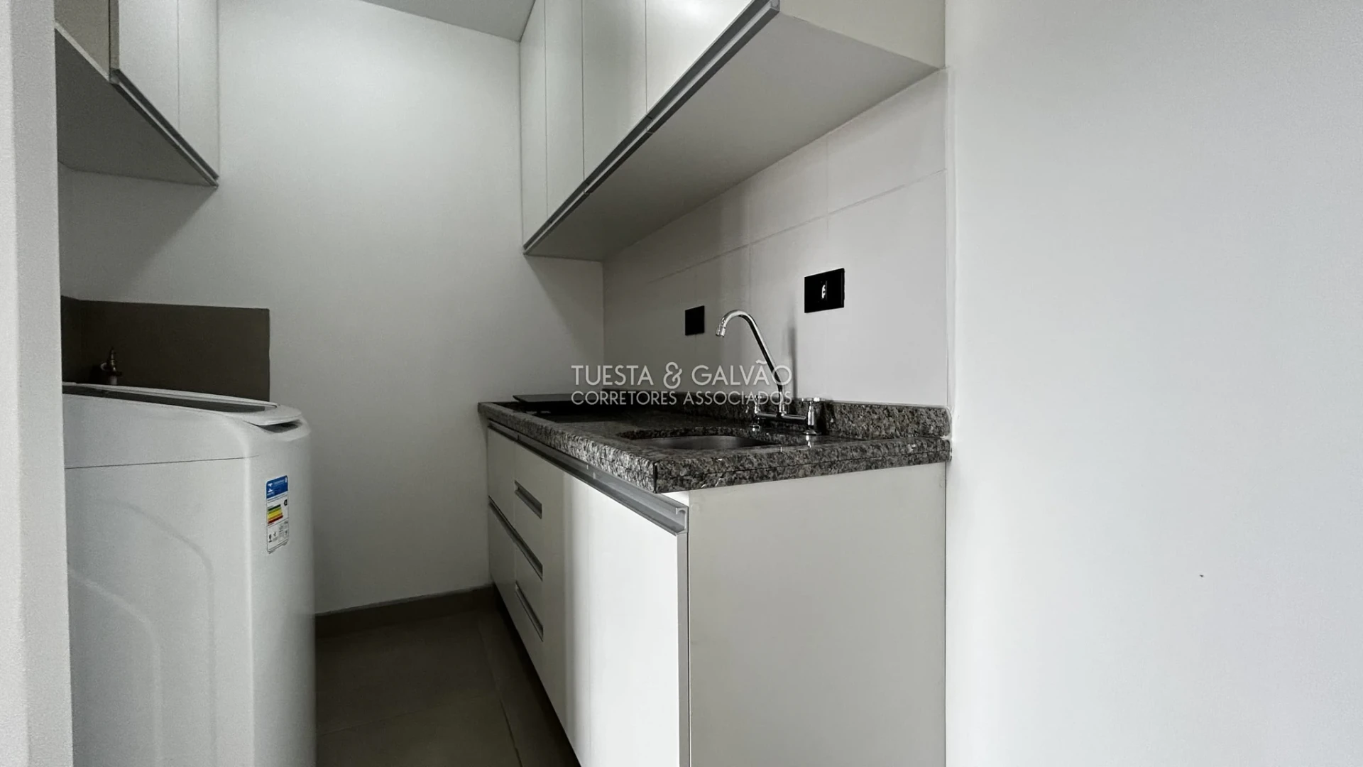 1-bedroom apartment with open-plan kitchen, 47 m² — photo 5