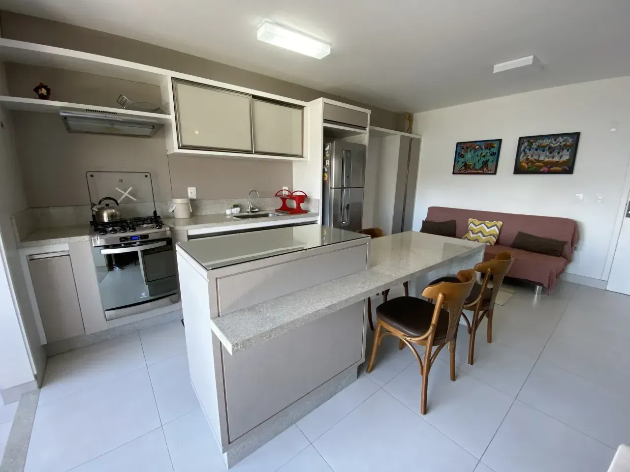 Мебльована квартира з 1 спальнею, балконом і кухнею-студією — photo 4