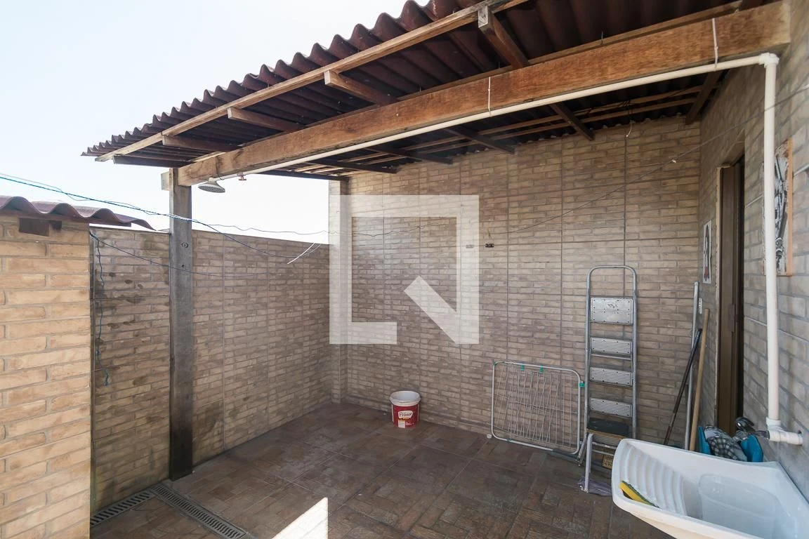 One-bedroom apartment with a washing machine — photo 9