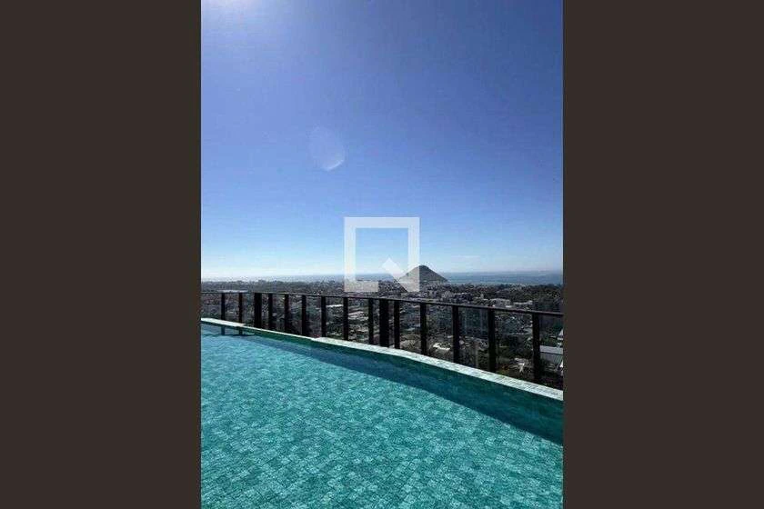 Apartamento de 2 quartos com varanda de vidro 146 m² — photo 2