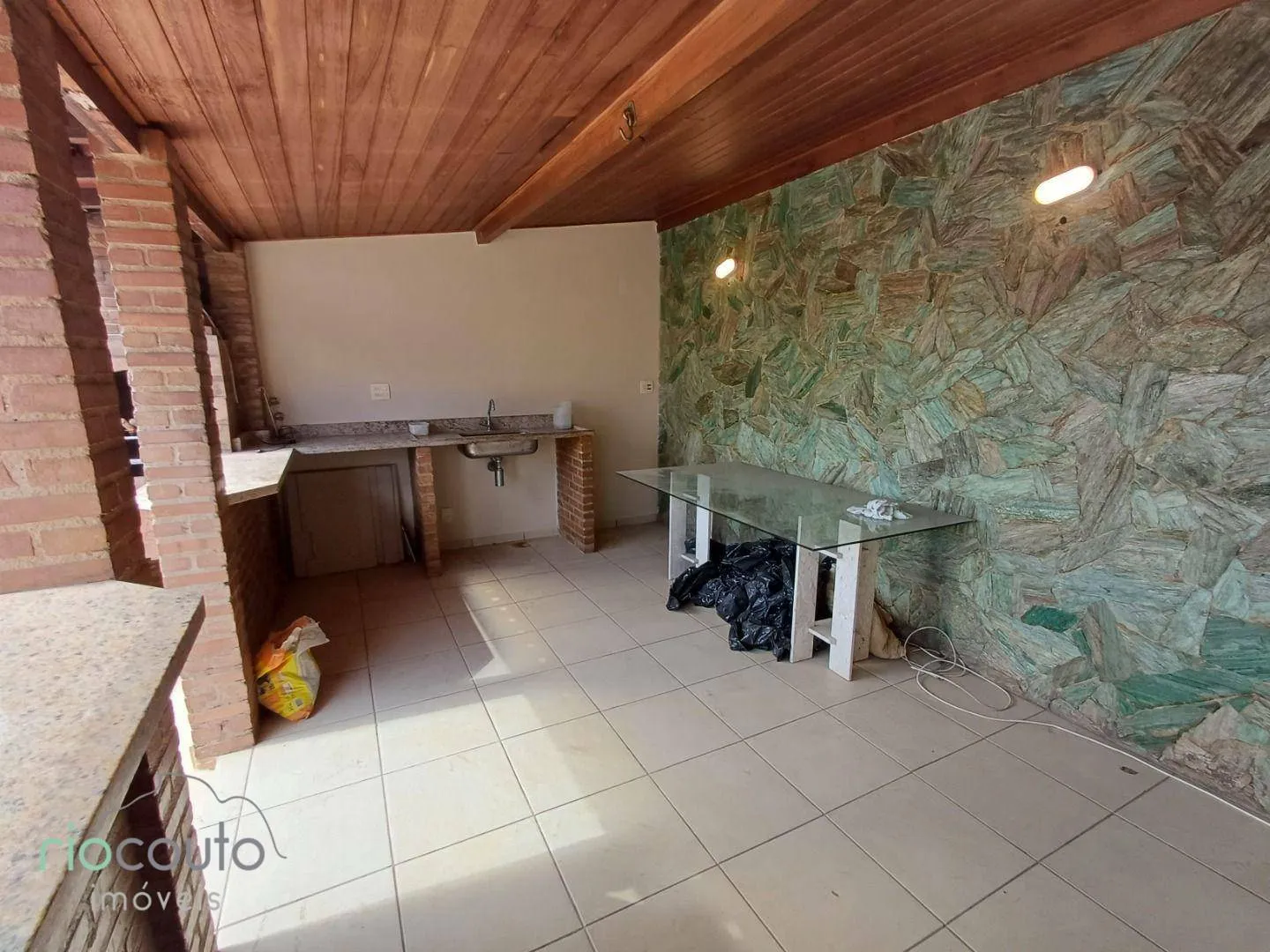 Apartment with 3 bedrooms and 2 bathrooms with a balcony — photo 4