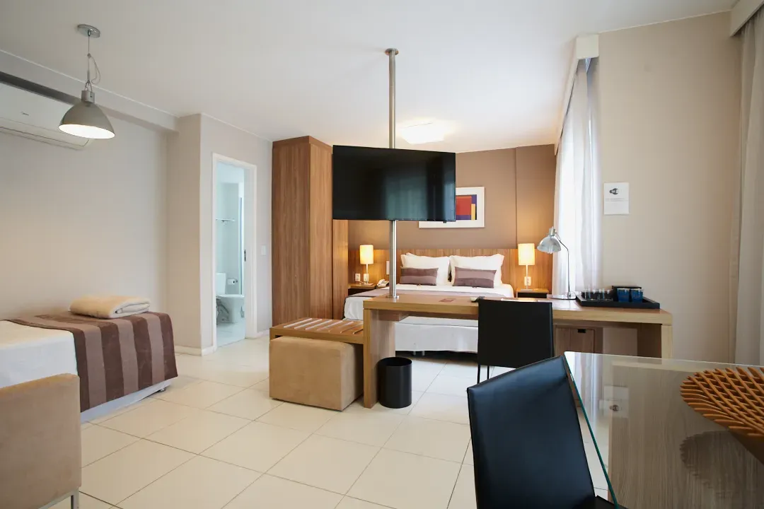 One-bedroom apartment with a mountain view in Rio de Janeiro — photo 4