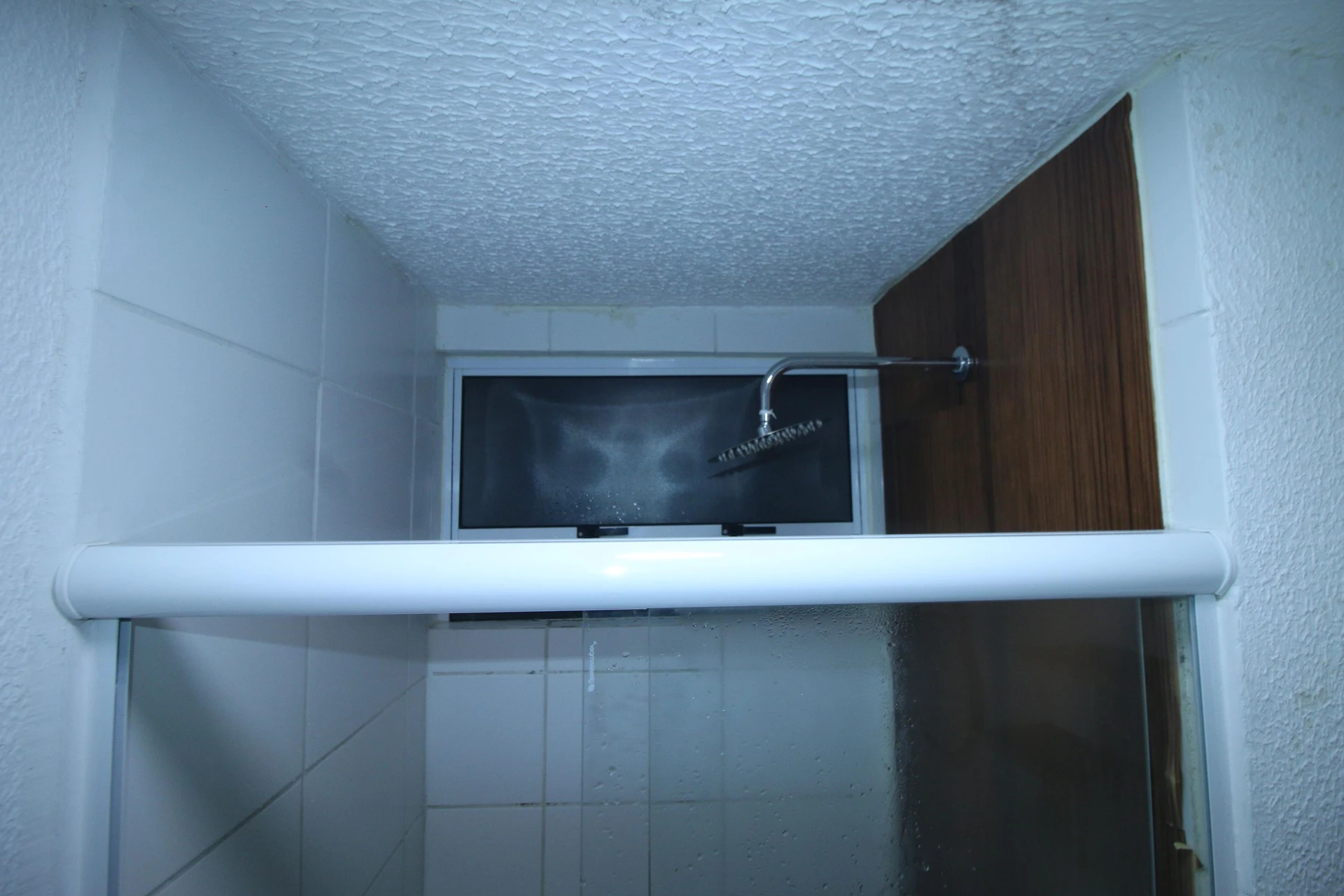 2-bedroom apartment with a washing machine — photo 32