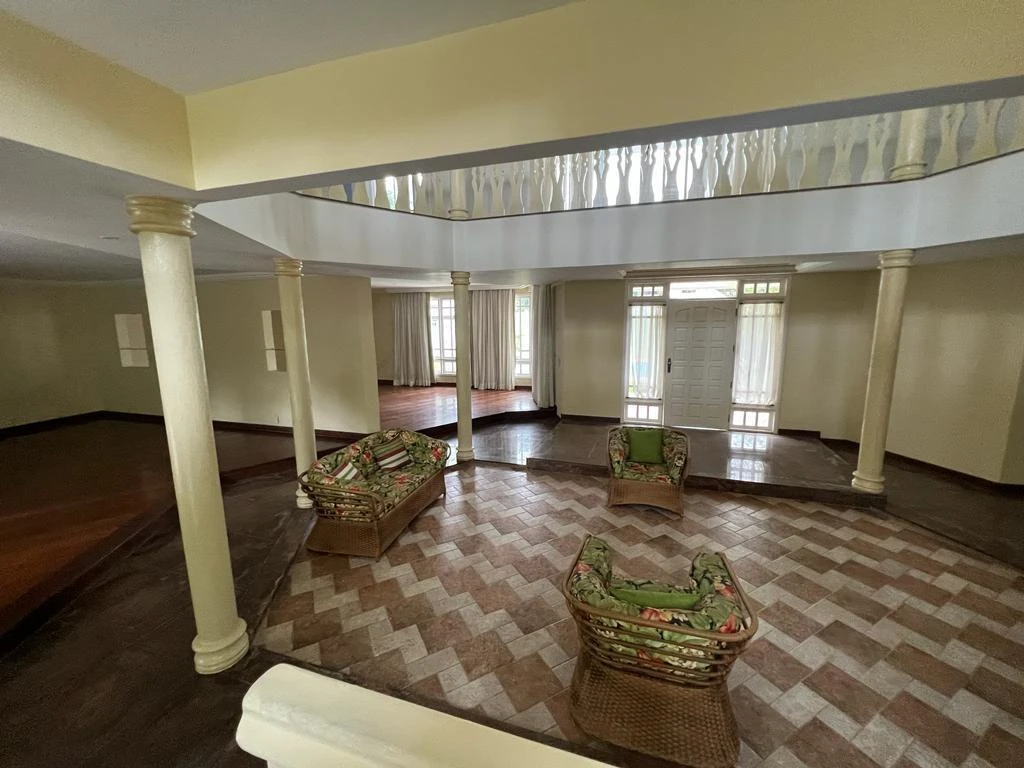 Unfurnished 1000 m² house with 5 en-suite bedrooms — photo 19