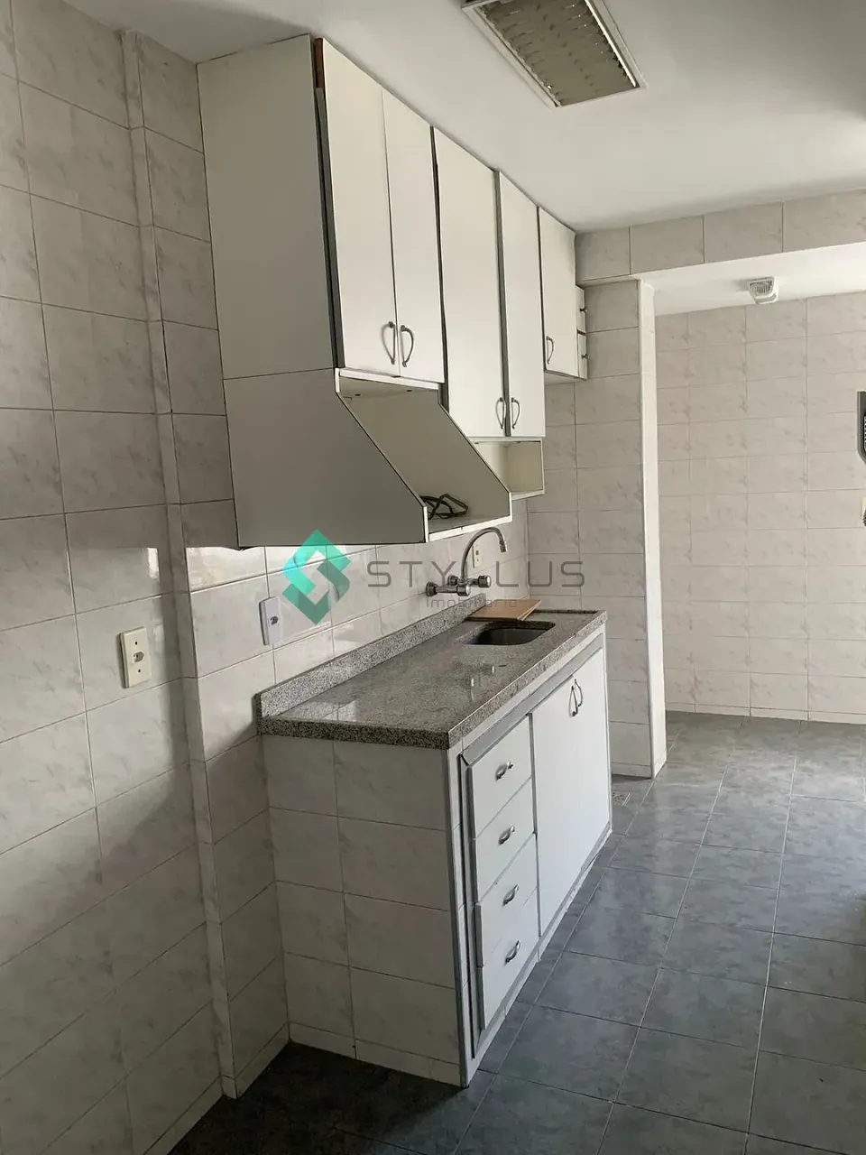 Apartamento para locação sem vaga, com 2 quartos e varanda — photo 3