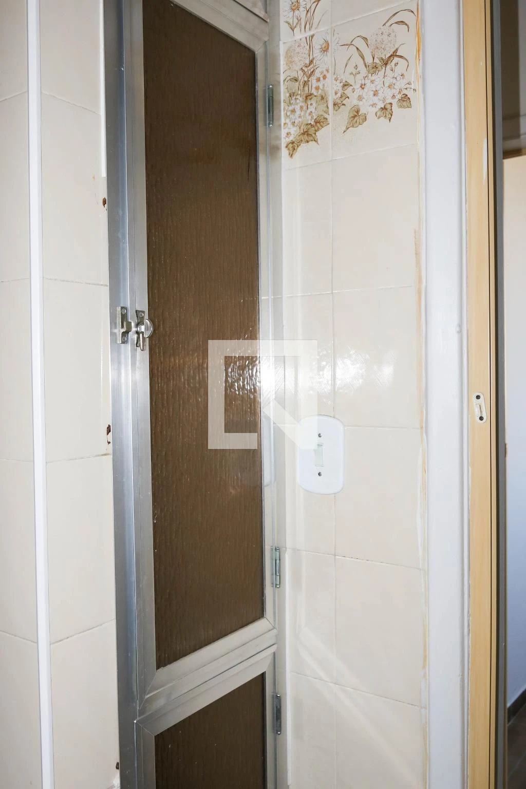 Apartamento com 2 quartos e cozinha fechada com fogão a gás — photo 43